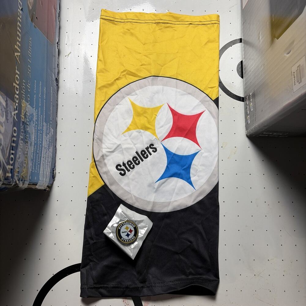 Pittsburgh Steelers collectible Pop socket And Neck Gater/mask Combo